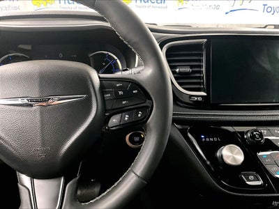 2024 Chrysler Pacifica Hybrid Select S Appearance