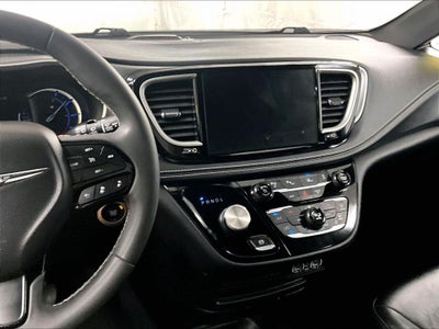 2024 Chrysler Pacifica Hybrid Select S Appearance