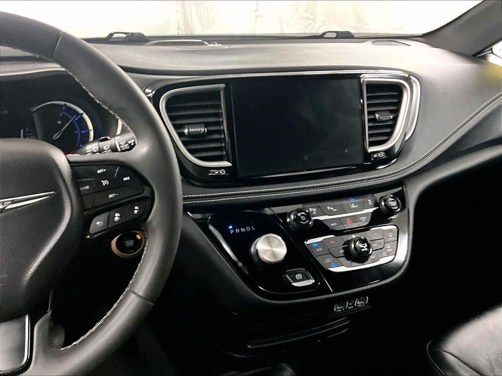2024 Chrysler Pacifica Hybrid Select S Appearance