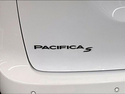 2024 Chrysler Pacifica Hybrid Select S Appearance