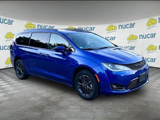 2020 Chrysler Pacifica Launch Edition