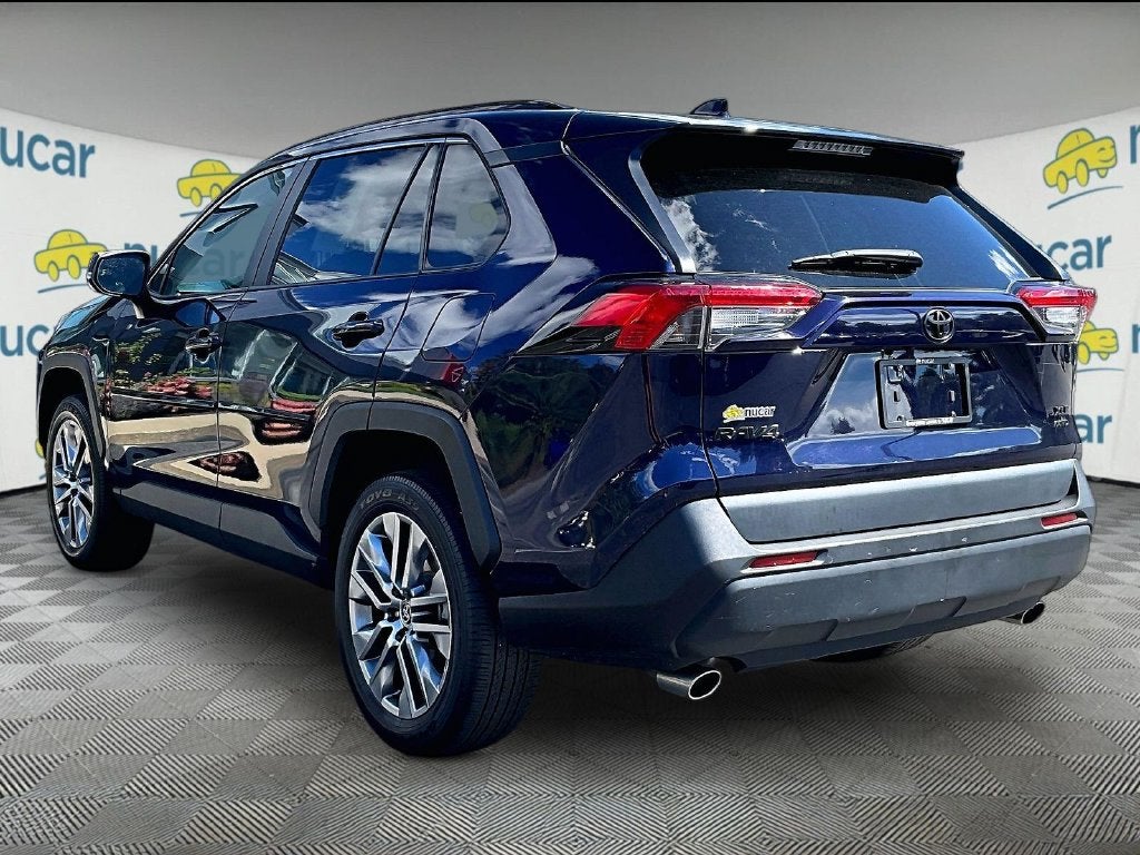 2022 Toyota RAV4 XLE Premium