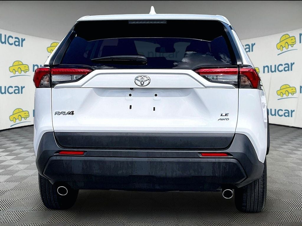2025 Toyota RAV4 LE
