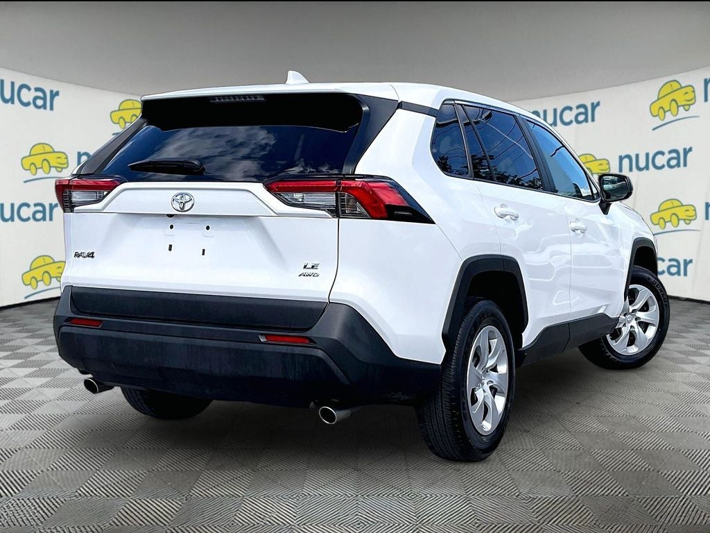 2025 Toyota RAV4 LE