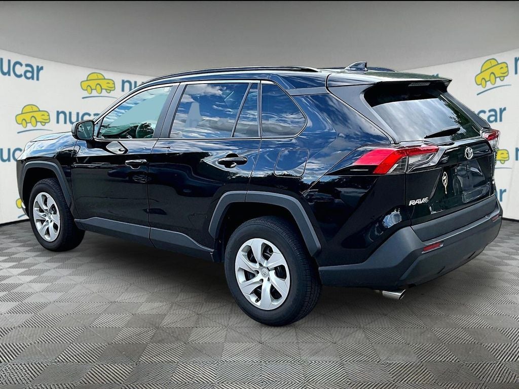2020 Toyota RAV4 LE