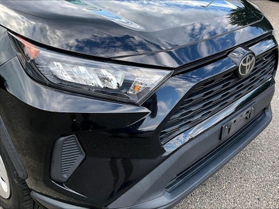 2020 Toyota RAV4 LE
