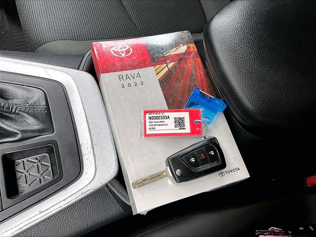2022 Toyota RAV4 LE