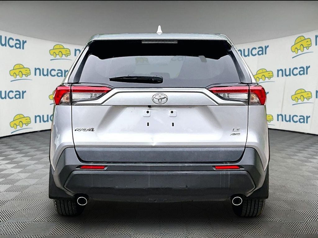 2022 Toyota RAV4 LE