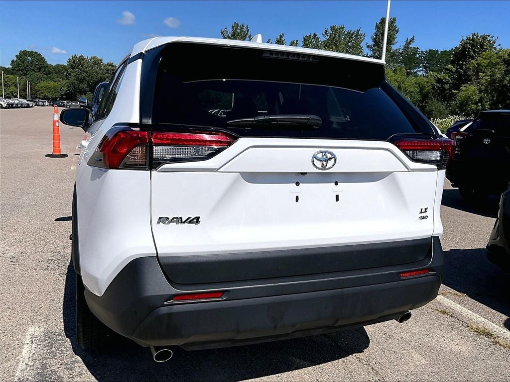 2025 Toyota RAV4 LE