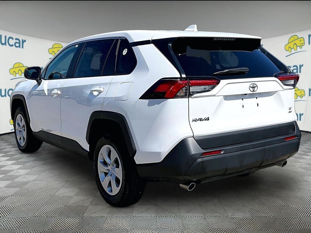 2025 Toyota RAV4 LE