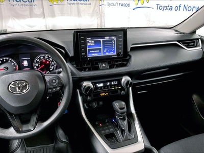 2020 Toyota RAV4 LE