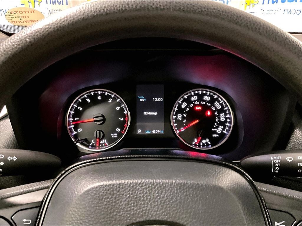 2020 Toyota RAV4 LE