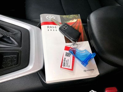 2020 Toyota RAV4 LE