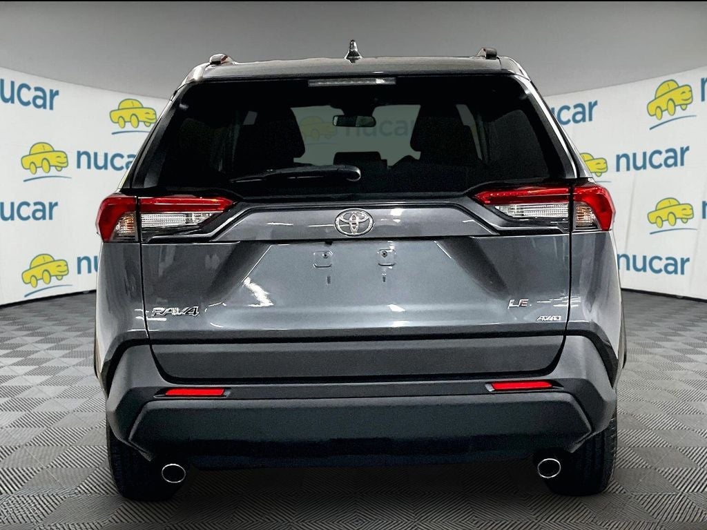 2020 Toyota RAV4 LE
