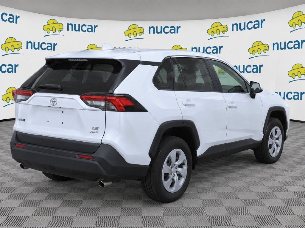 2024 Toyota RAV4 LE