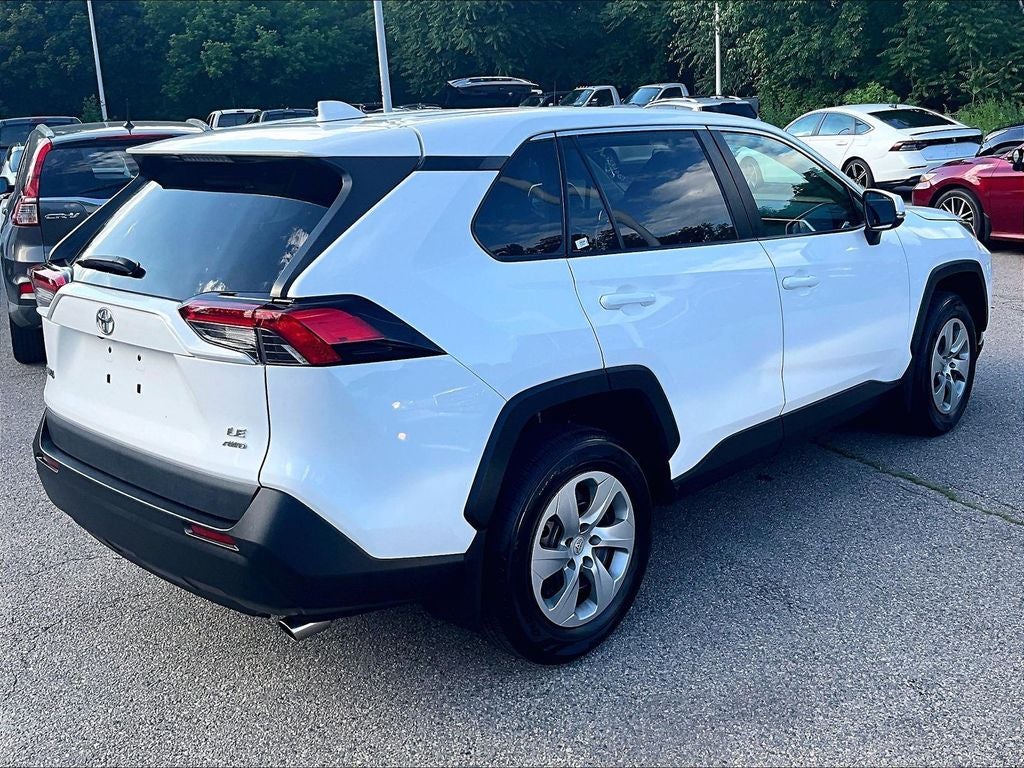 2022 Toyota RAV4 LE