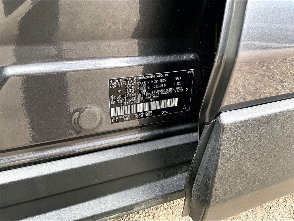 2025 Toyota RAV4 XLE
