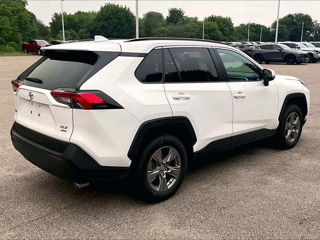 2025 Toyota RAV4 XLE