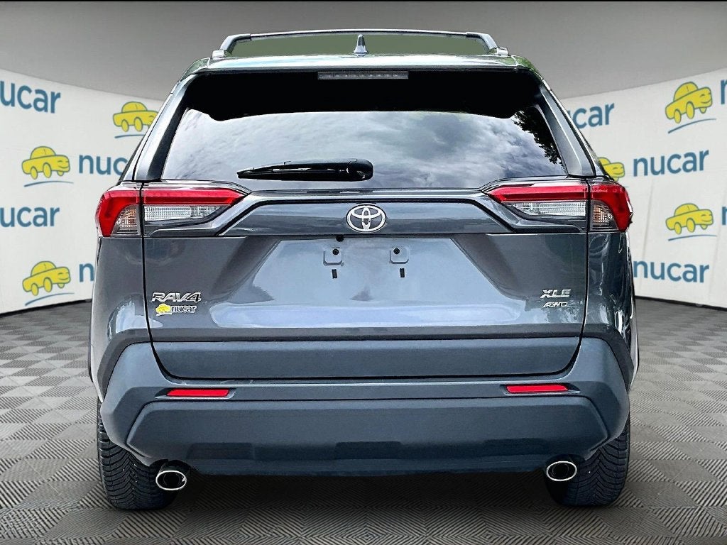 2022 Toyota RAV4 XLE