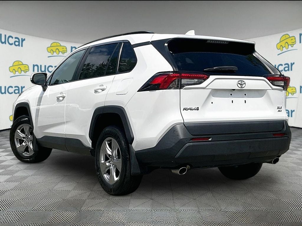 2022 Toyota RAV4 XLE