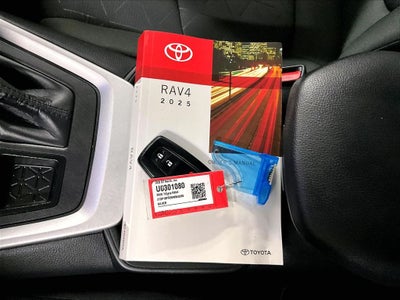 2025 Toyota RAV4 XLE