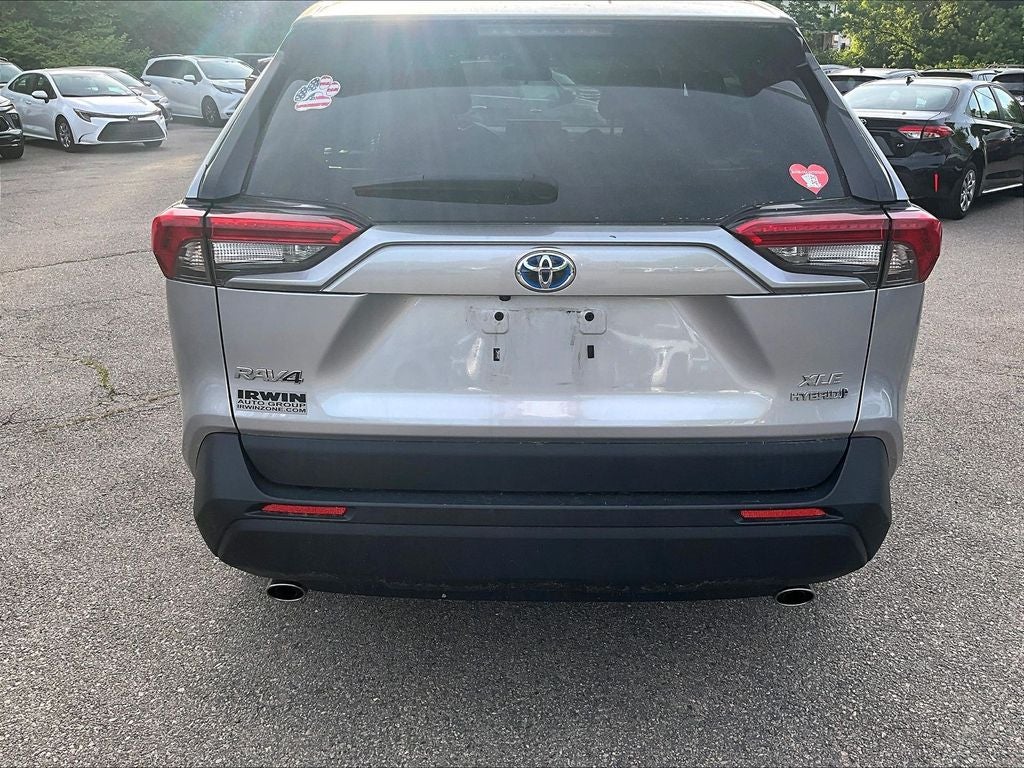 2022 Toyota RAV4 Hybrid XLE
