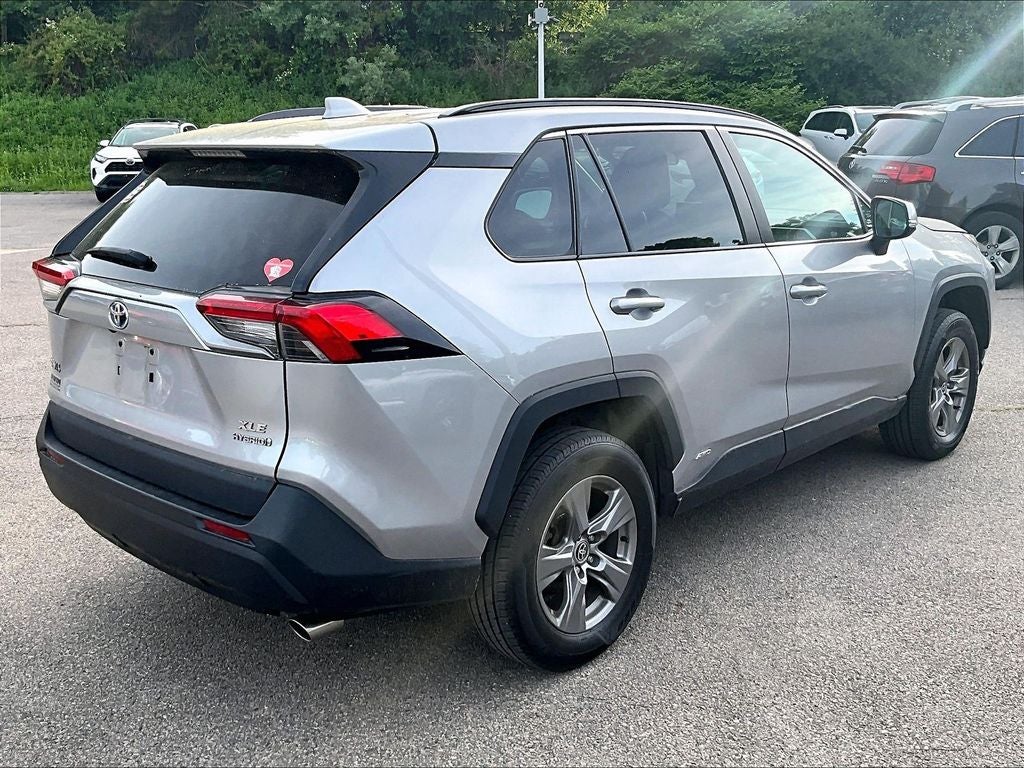 2022 Toyota RAV4 Hybrid XLE