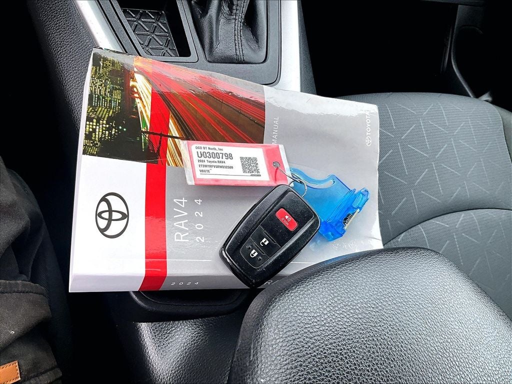 2024 Toyota RAV4 XLE