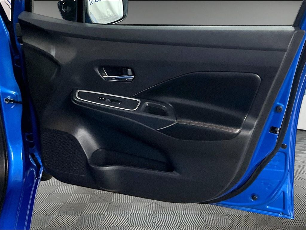 2024 Nissan Versa 1.6 SR