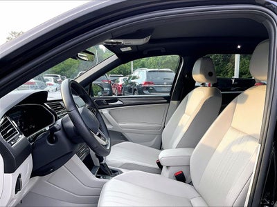 2024 Volkswagen Tiguan 2.0T SE R-Line Black