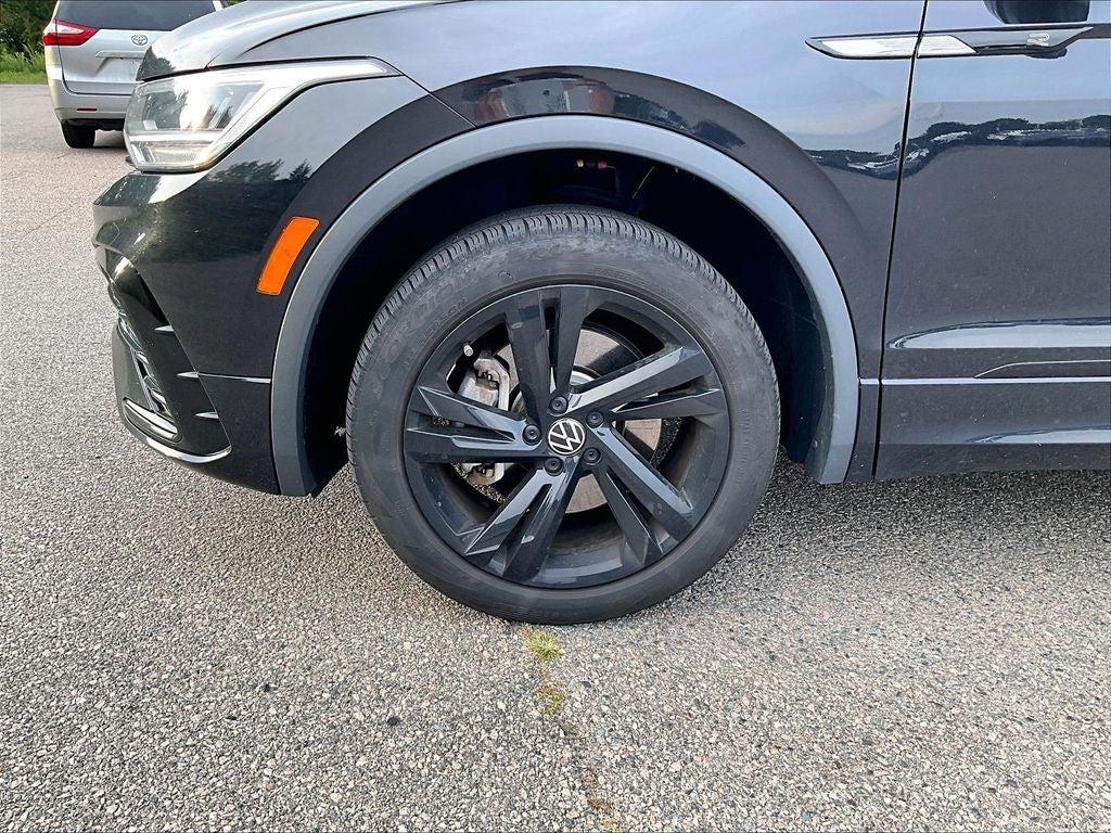 2024 Volkswagen Tiguan 2.0T SE R-Line Black
