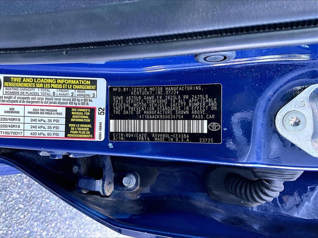 2025 Toyota Camry SE