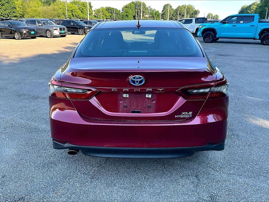 2022 Toyota Camry Hybrid XLE