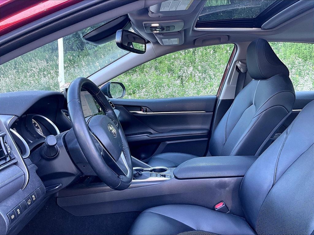 2022 Toyota Camry Hybrid XLE
