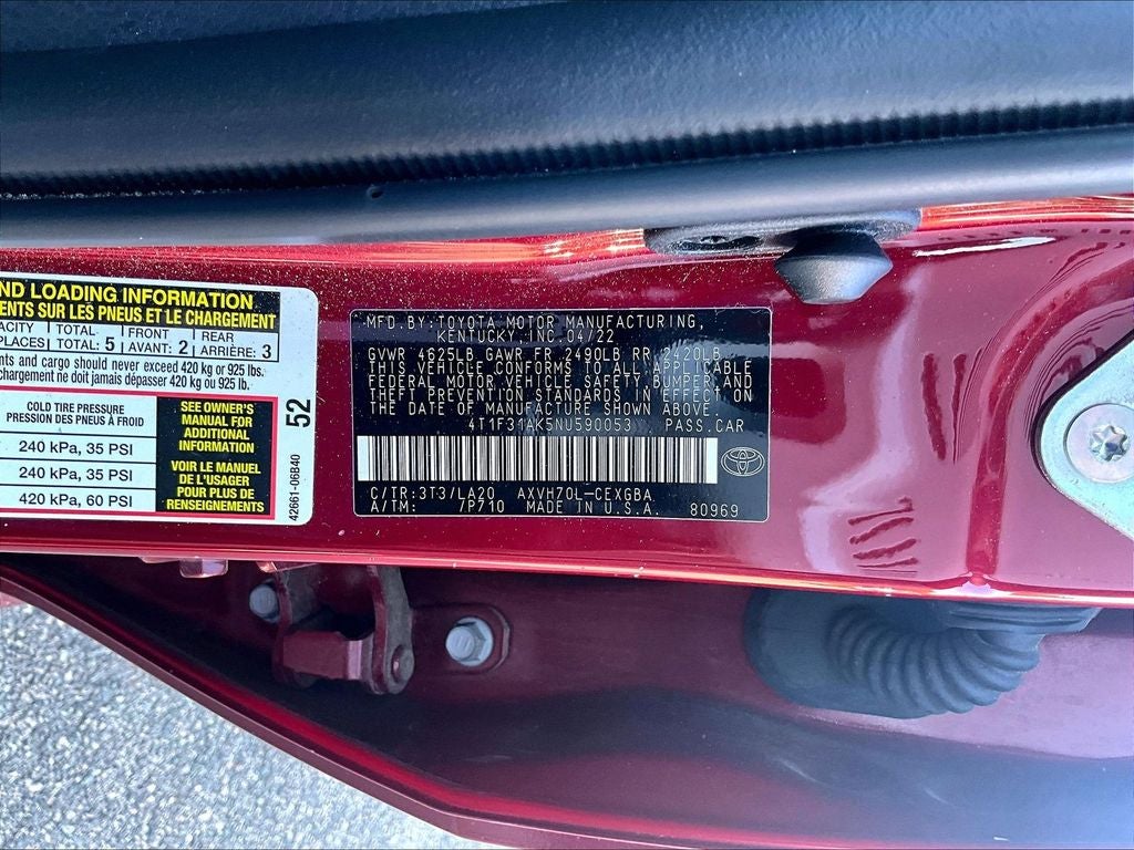 2022 Toyota Camry Hybrid XLE
