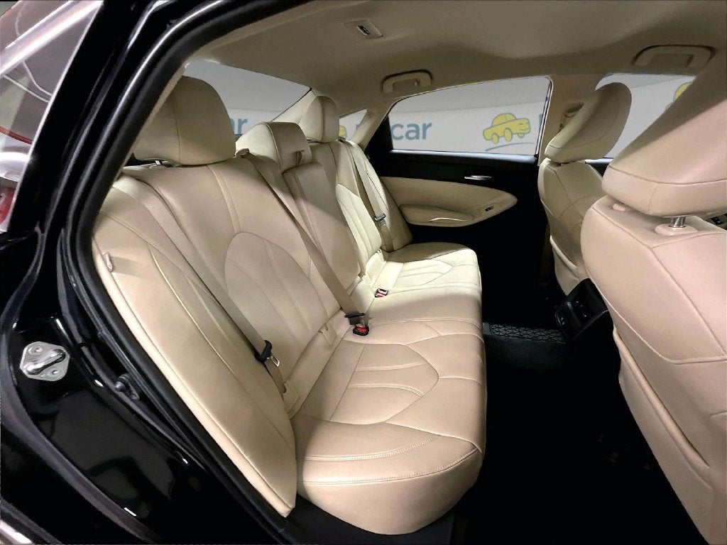 2021 Toyota Avalon XLE