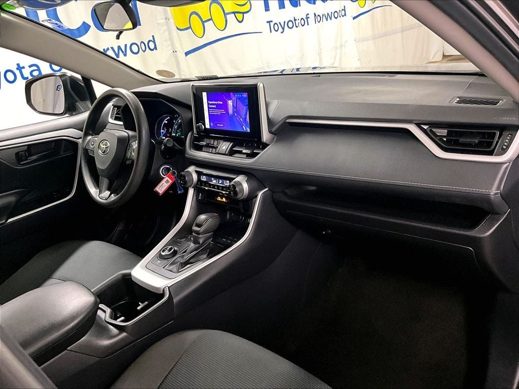 2025 Toyota RAV4 Hybrid LE