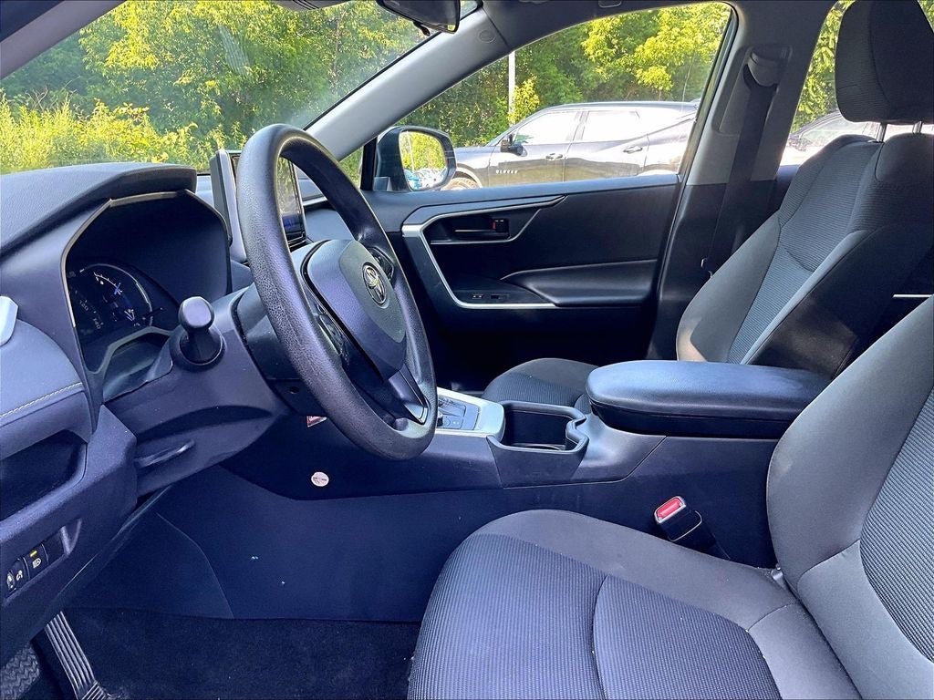 2025 Toyota RAV4 Hybrid LE