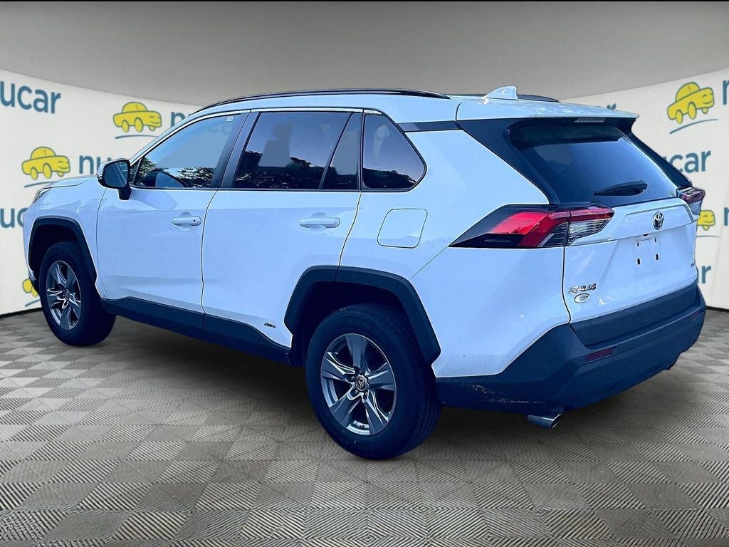 2022 Toyota RAV4 Hybrid LE
