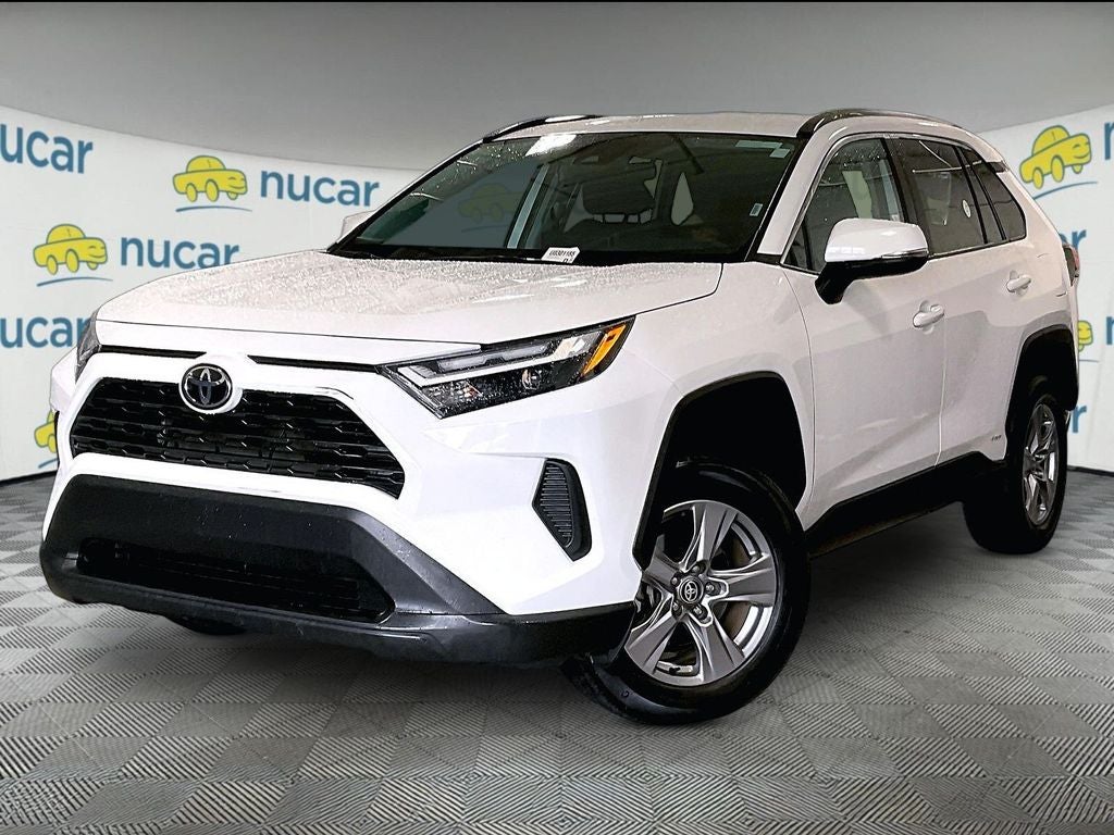 2025 Toyota RAV4 Hybrid XLE