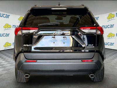 2022 Toyota RAV4 Hybrid XLE