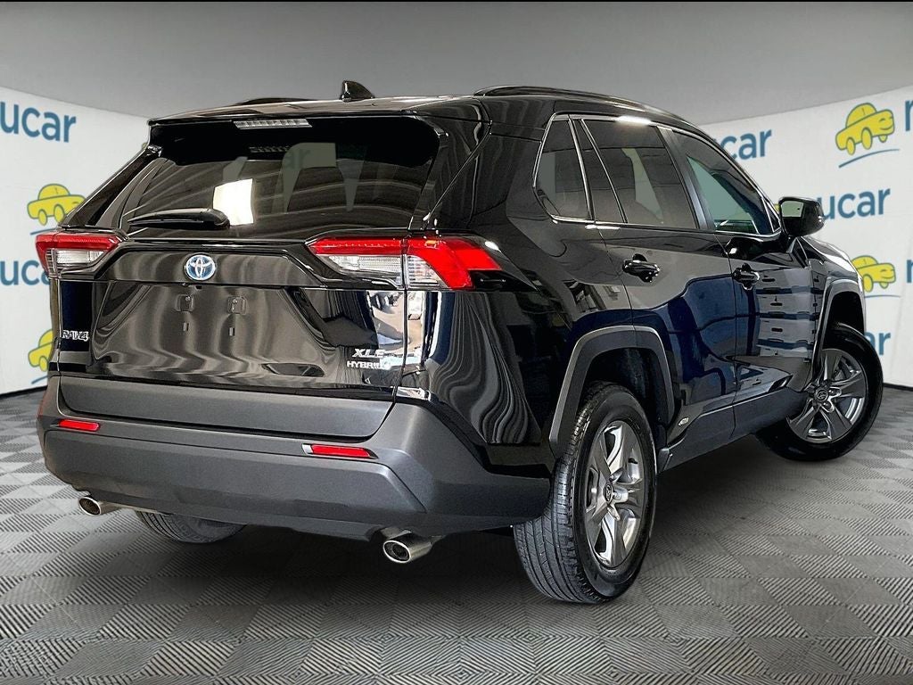 2022 Toyota RAV4 Hybrid XLE