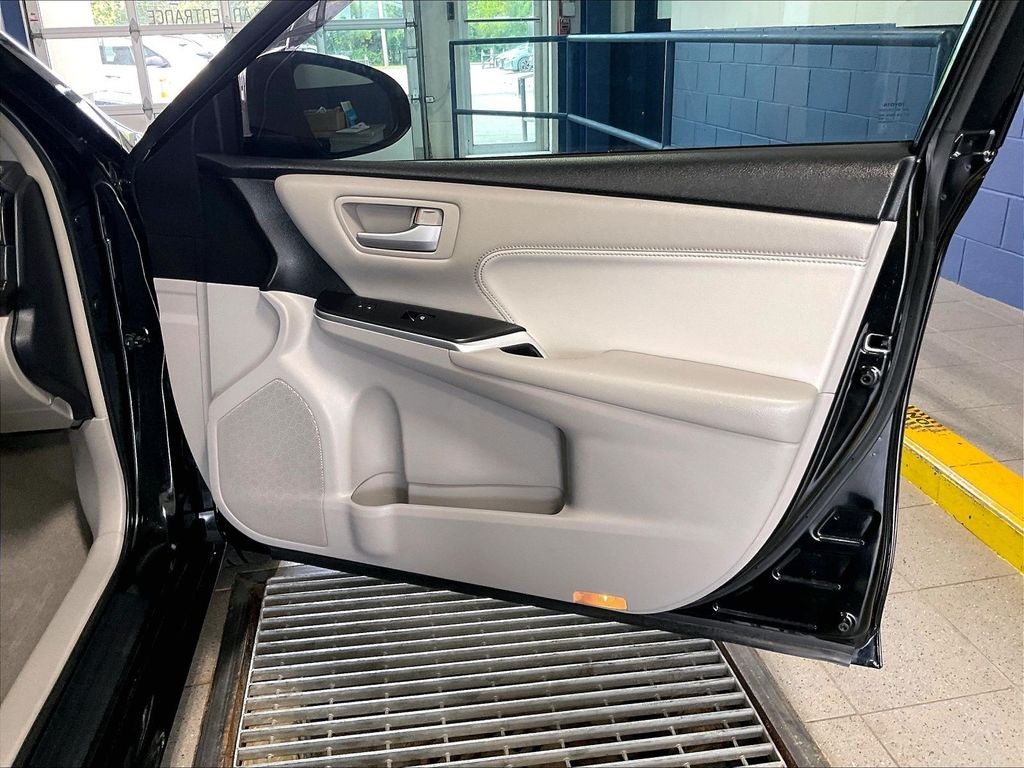 2016 Toyota Camry XLE