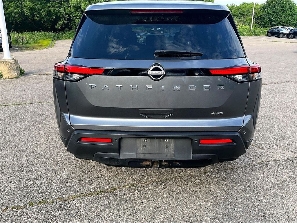 2022 Nissan Pathfinder S