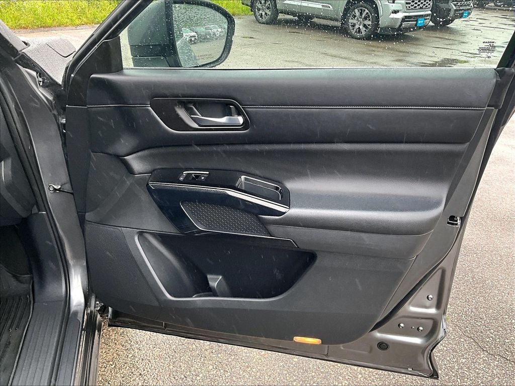 2022 Nissan Pathfinder S