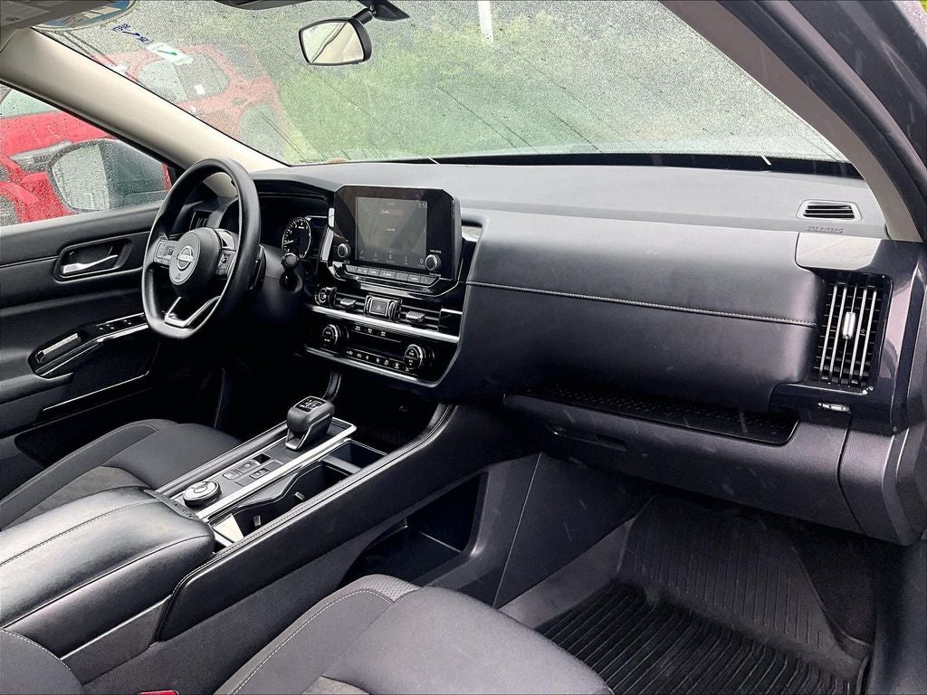 2022 Nissan Pathfinder S