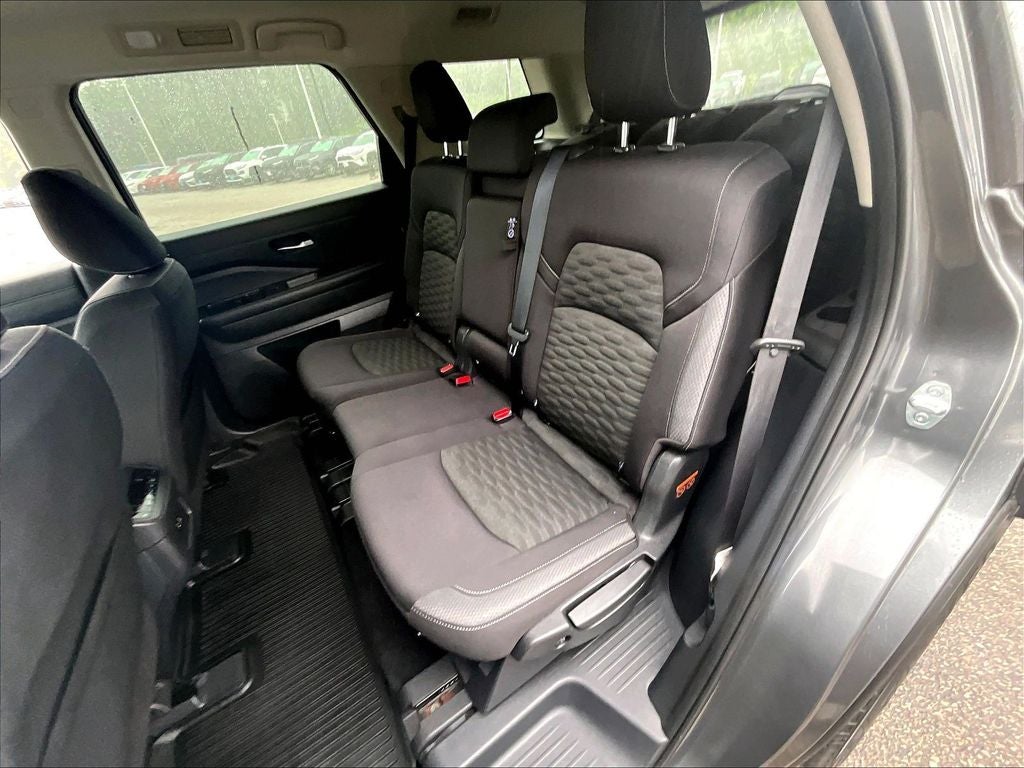 2022 Nissan Pathfinder S