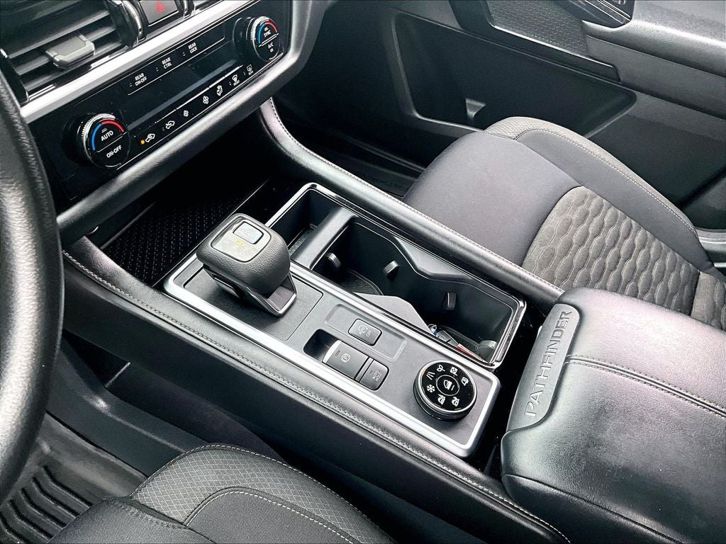 2022 Nissan Pathfinder S