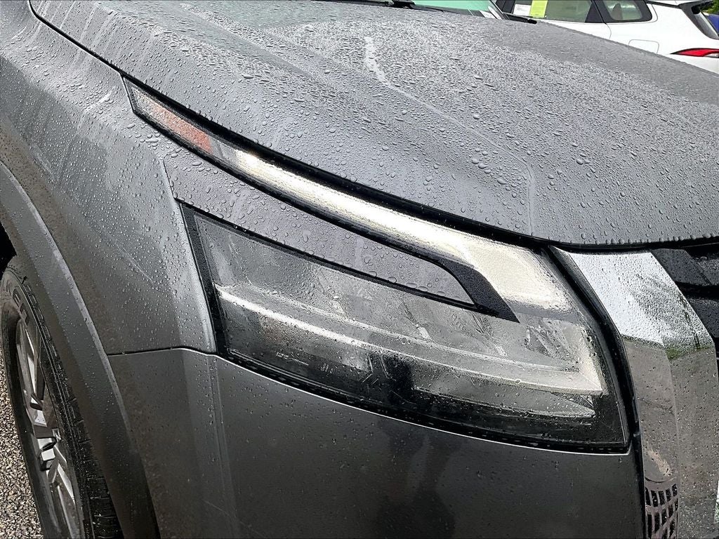 2022 Nissan Pathfinder S