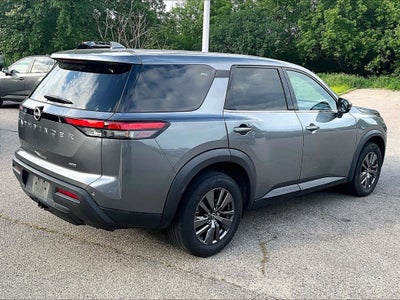 2022 Nissan Pathfinder S